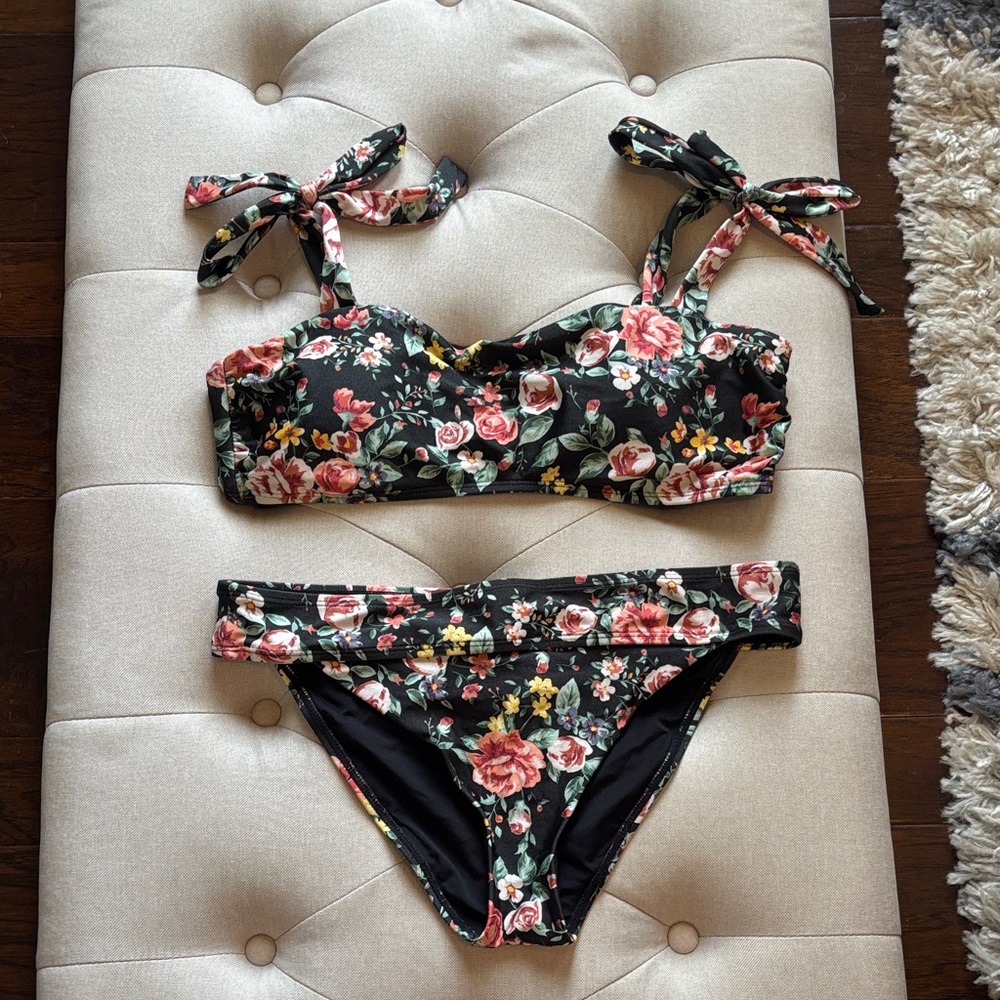 Chelsea and Violet Floral Women's Swimwear Set